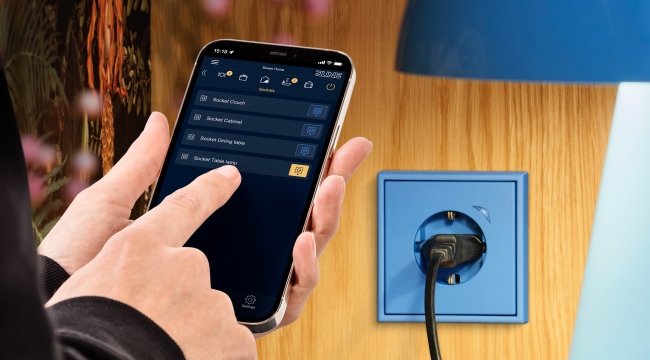 KNX Features Standout Left